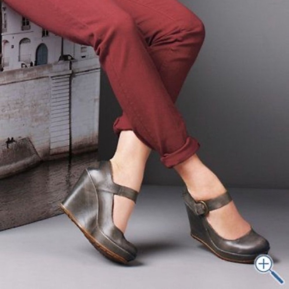 Women’s Mary Jane Wedge Heels in Metallic Gray